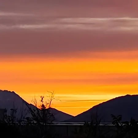 Bed & Breakfast De La Et Baldaquin 3*