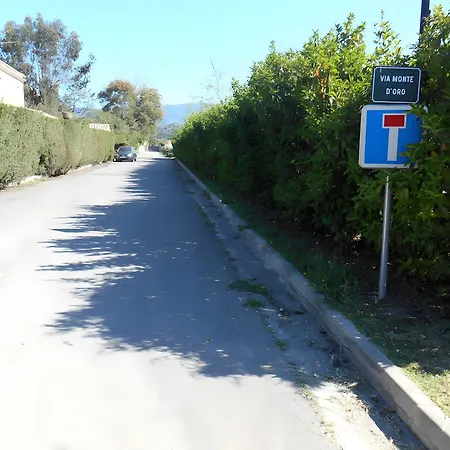 Bed & Breakfast De La Et Baldaquin Sarrola-Carcopino