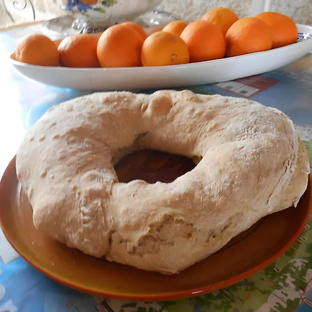 Bed & Breakfast De La Et Baldaquin 3*