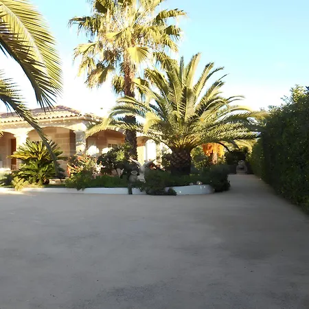 Bed and breakfast De La Et Baldaquin