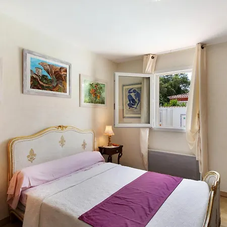 De La Et Baldaquin Bed & Breakfast Sarrola-Carcopino