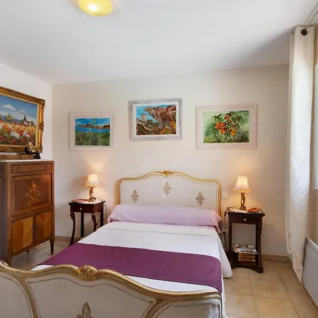 De La Et Baldaquin Bed & Breakfast