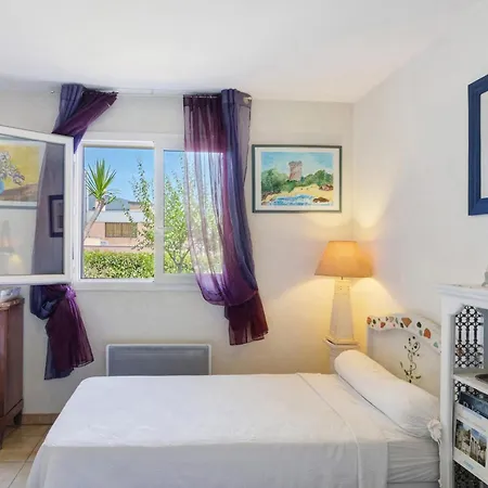 Bed & Breakfast De La Et Baldaquin Sarrola-Carcopino