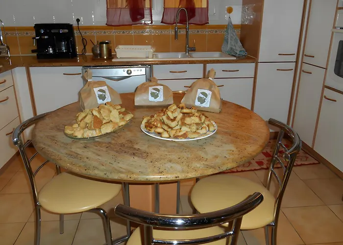 Couette-café De La Et Baldaquin Sarrola-Carcopino